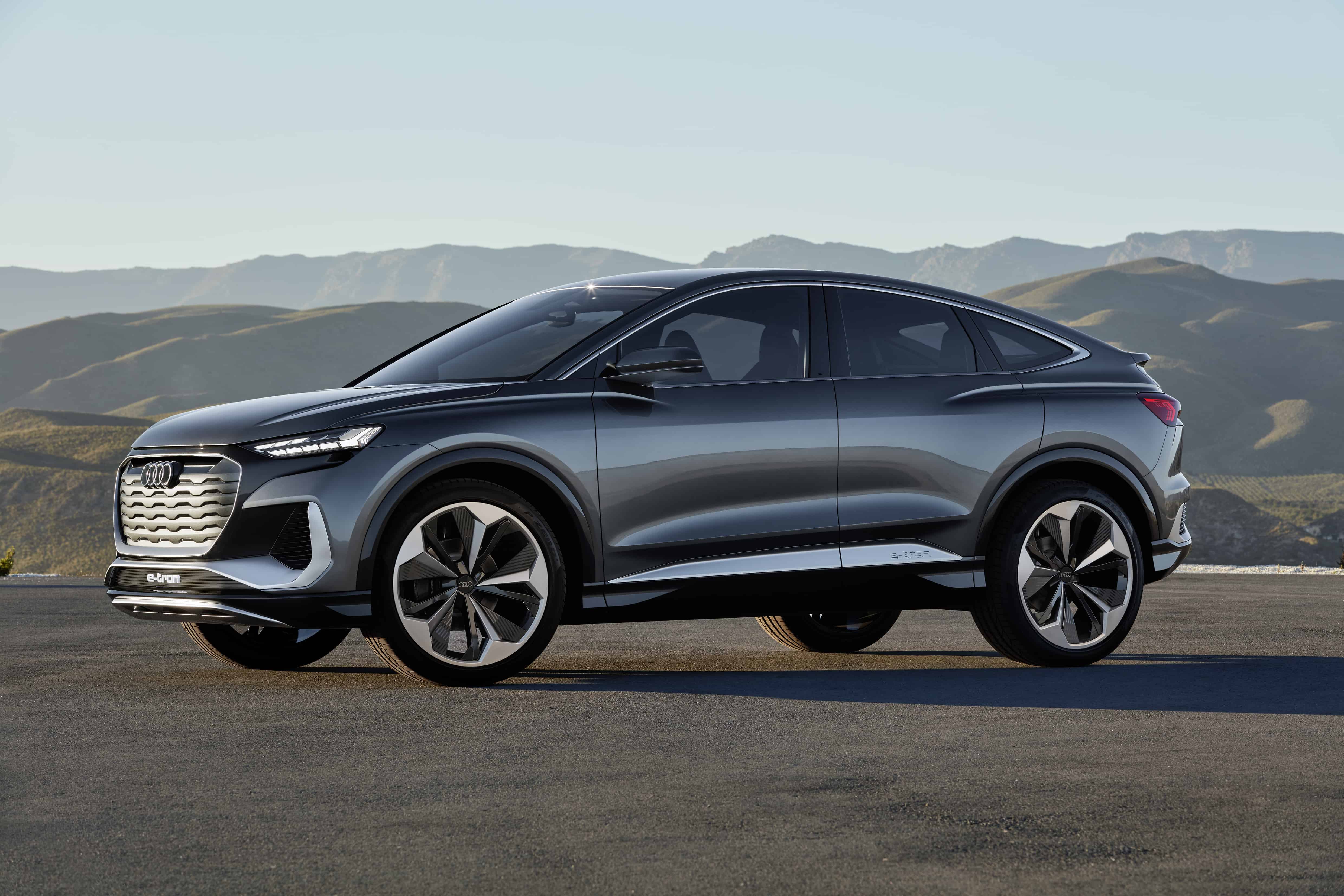 אאודי חושפת Q4 החשמלית החדשה EV Magazine מגזין רכב חשמלי