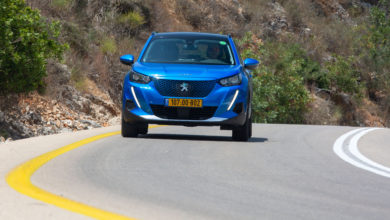 פיג׳ו e-2000 חשמלית מלאה על הכביש בישראל