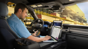 פנים הרכב של הפורד F-150 לייטנינג החשמלי