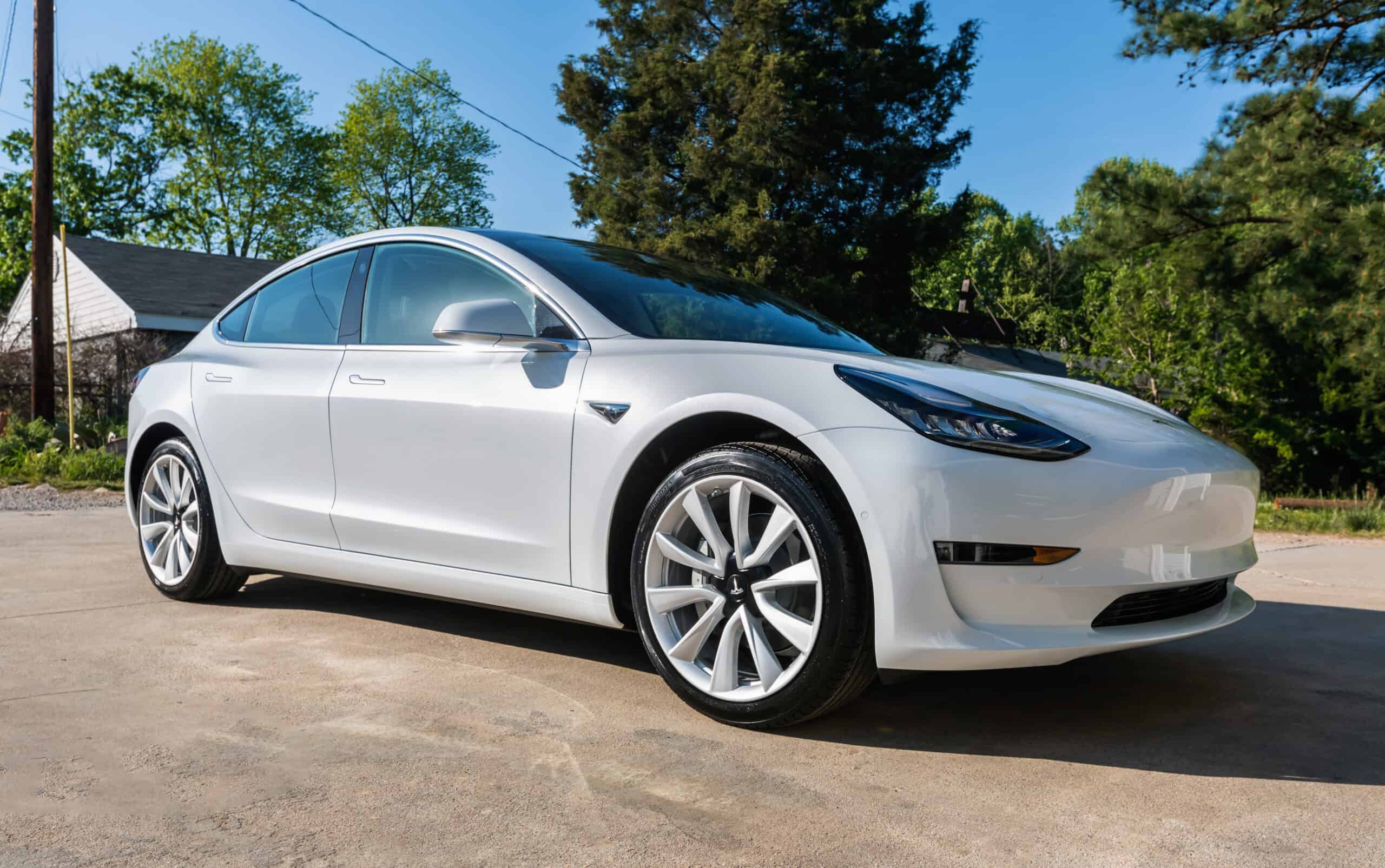 Tesla model 3 2023
