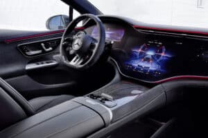 פנים הרכב של המרצדס AMG EQE 53 פנים הרכב של המרצדס AMG EQE 53