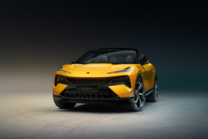 Lotus_03_Lotus_Eletre_Yellow_Studio_F78
