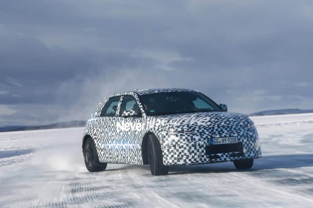 יונדאי IONIQ 5 N על המסלול בשלג