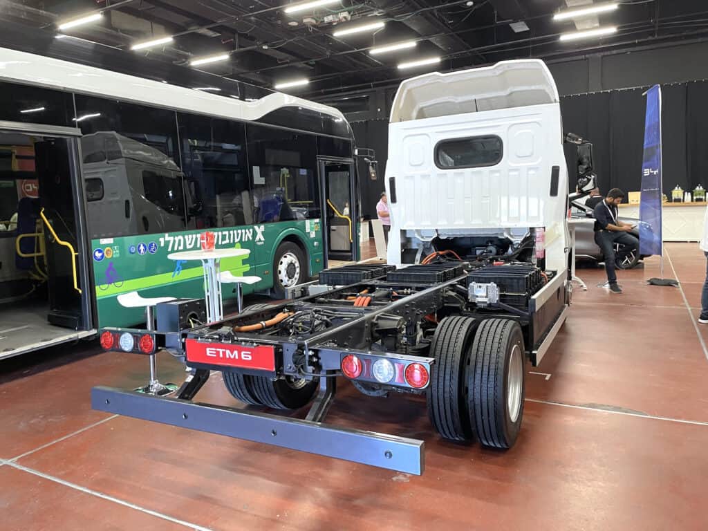 משאית חשמלית, BYD ETM6, בכנס להנדסת רכב ותחבורה חכמה