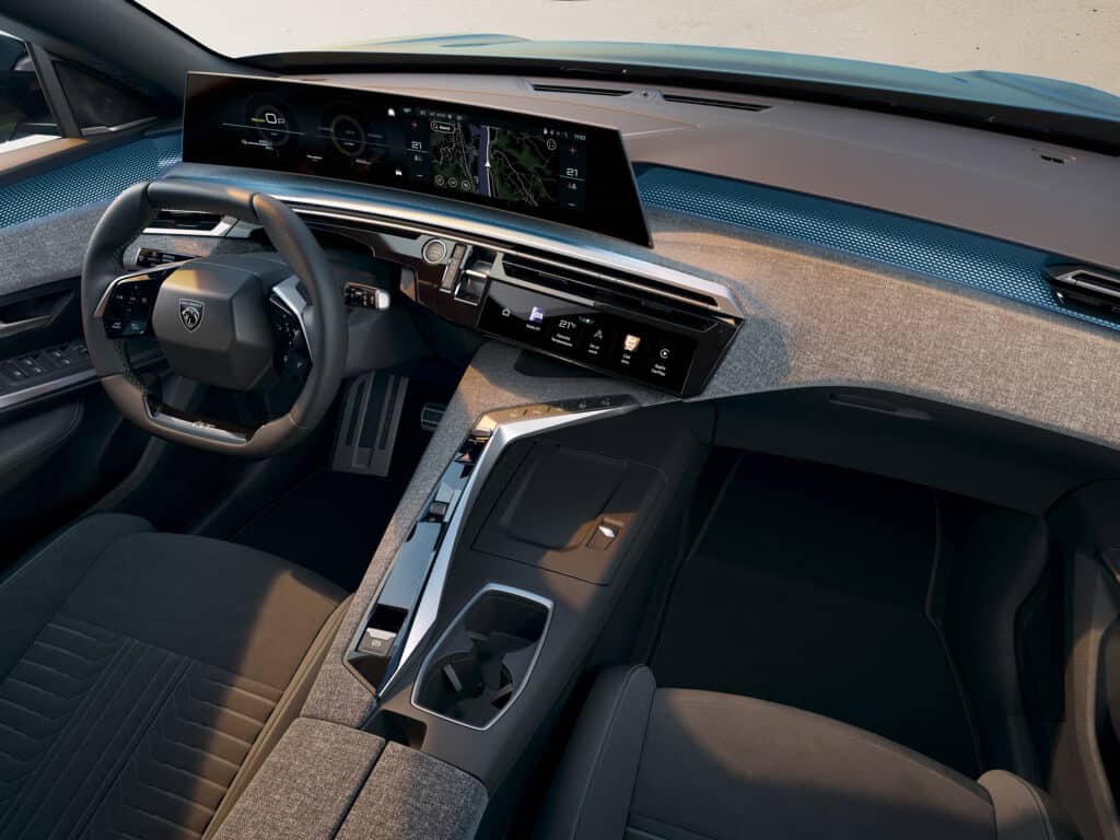 Peugeot_e_3008_Teaser_Interior_00001