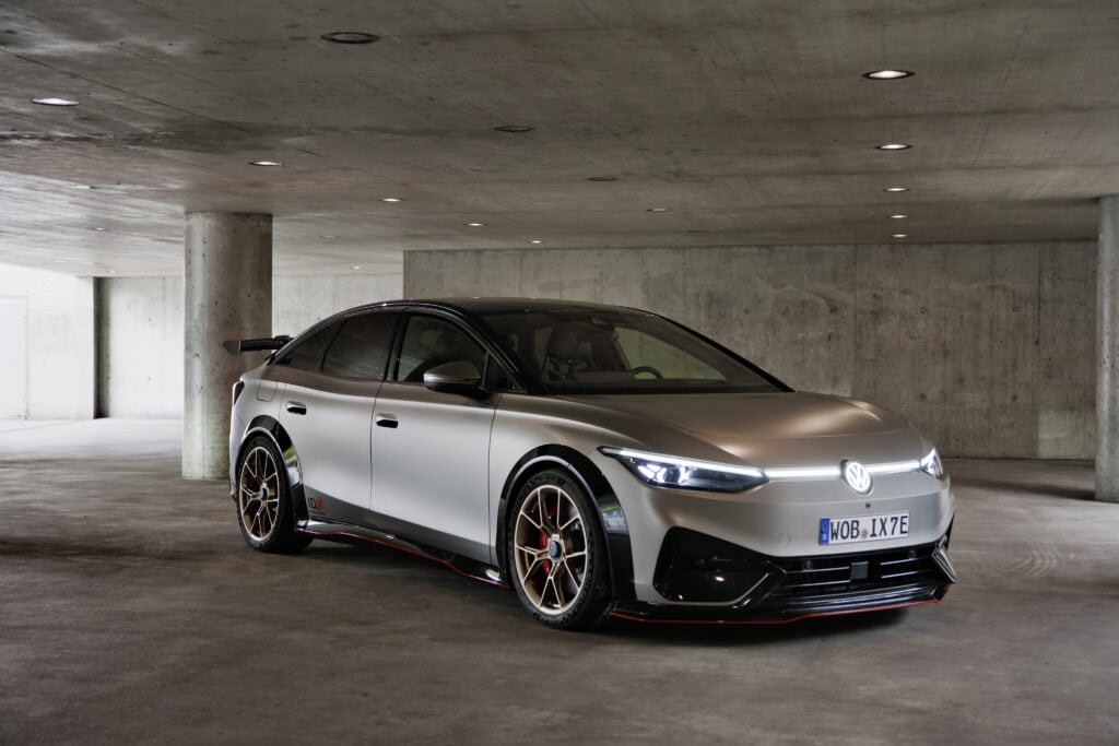 רכב הקונספט פולקסווגן ID.X פרפורמנס