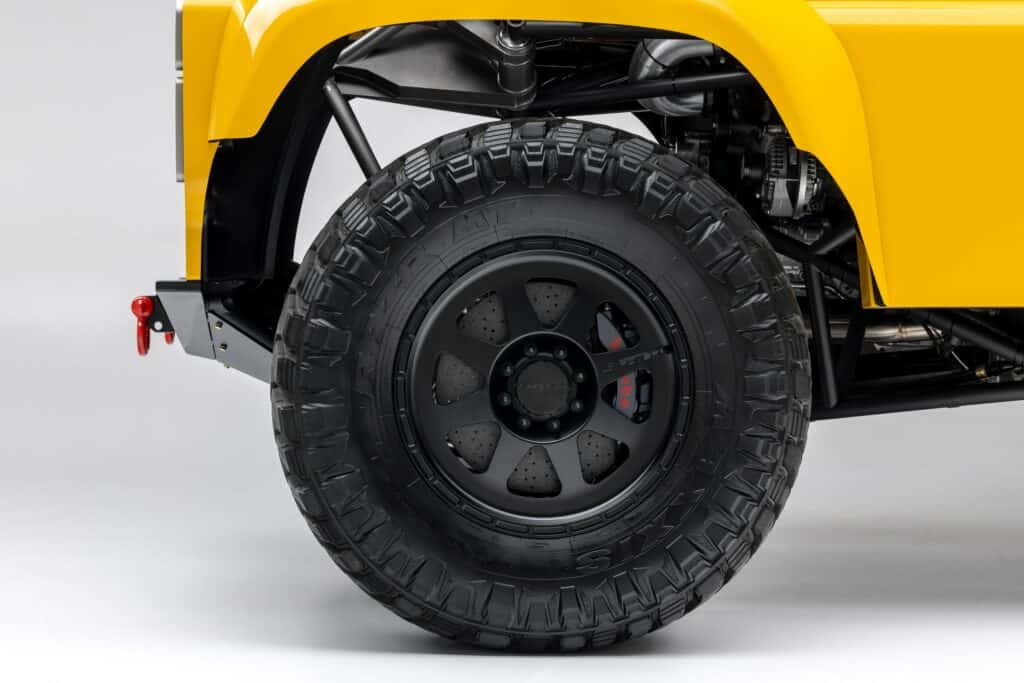 Scarbo_Vintage_SV_Rover_Electric_Jeep_00003