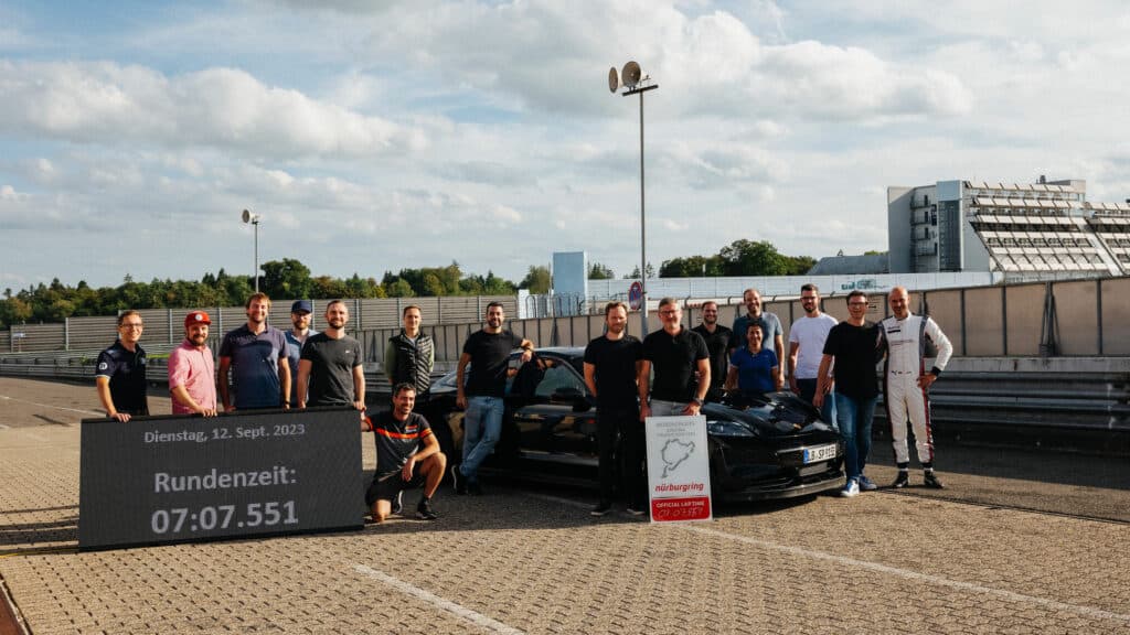Porsche_Taycan_Turbo_GT_2024_Ring_00003