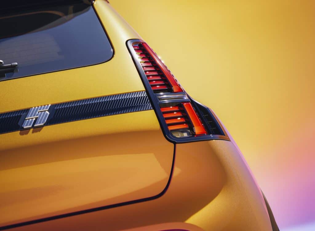 Renault_5_ETech_EV_00022