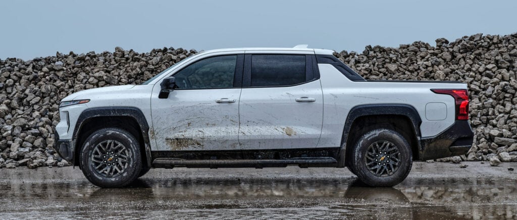 Chevrolet_Silverado_EV_2024_00008