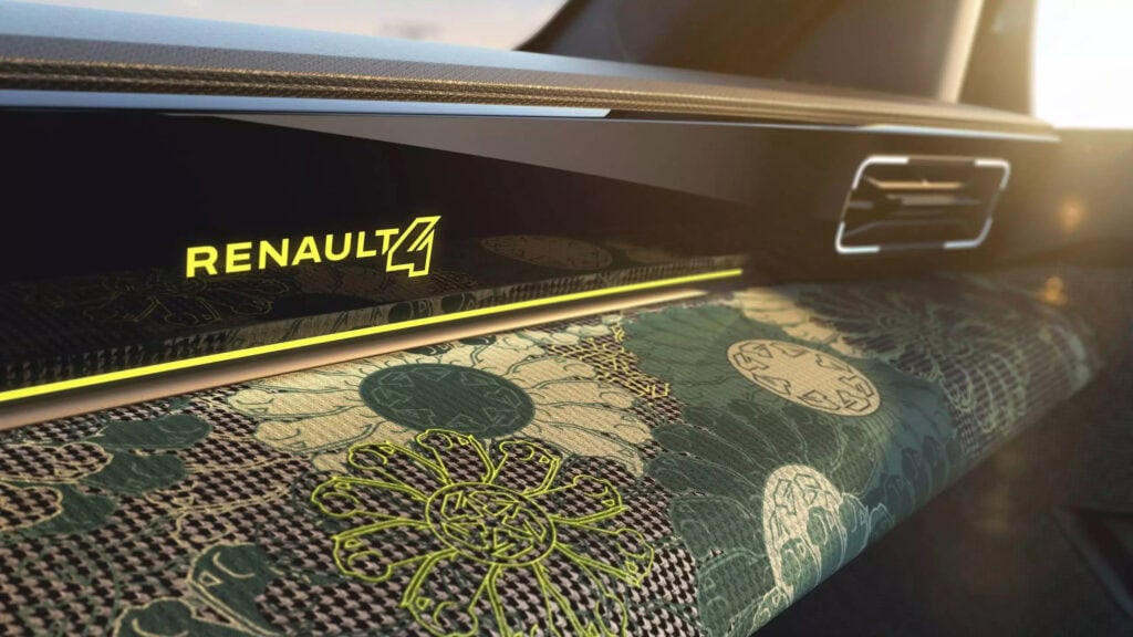 פנים הרכב הפרחוני של רנו 4 E-Tech FL4WER