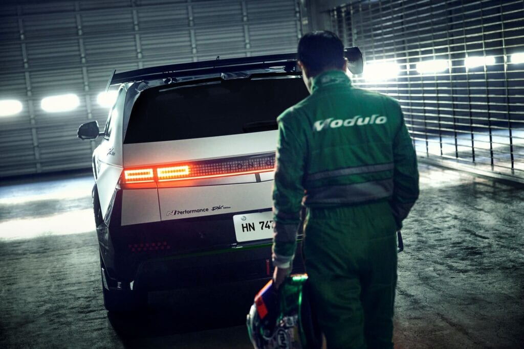 יונדאי איוניק 5 N DK