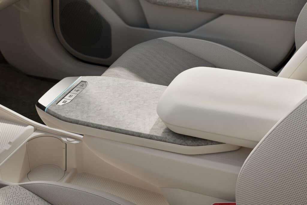 Kia_EV4_Sedan_Baseline_00003