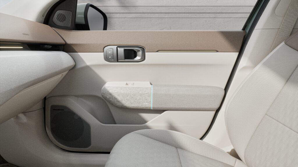 Kia_EV4_Sedan_Baseline_00005