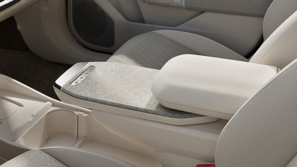 Kia_EV4_Sedan_Baseline_00006