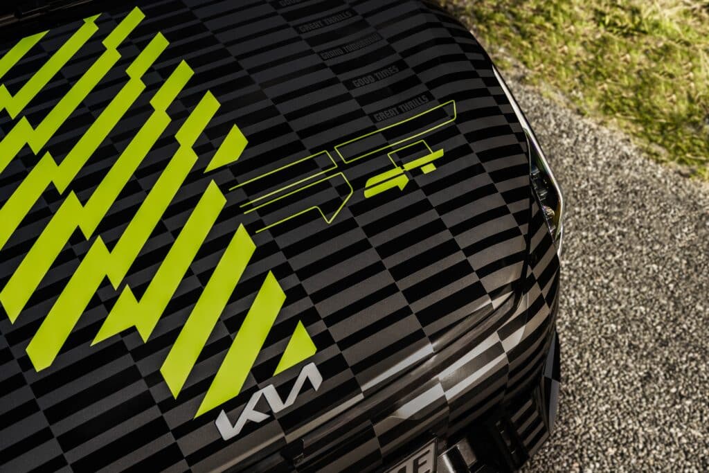 Kia_EV4_GT_Teaser_00004