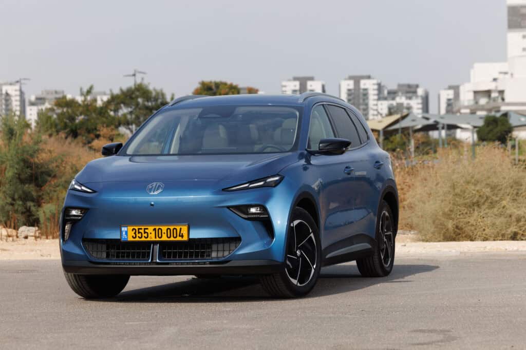 MG S5 בצבע כחול