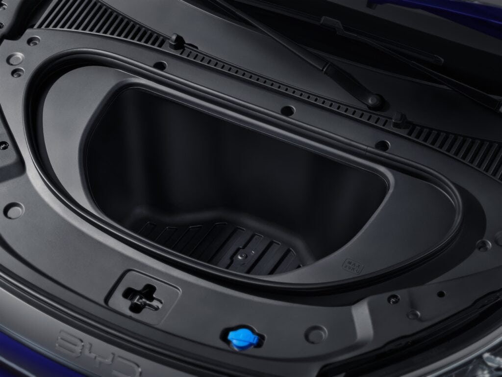 תא מטען קדמי בנפח 110 ליטרים של BYD אטו 3 גרסת 2026