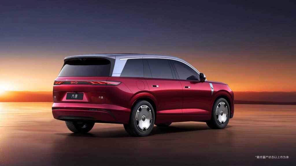 מבט אחורי על BYD Great Tang רכב חשמלי 7 מקומות